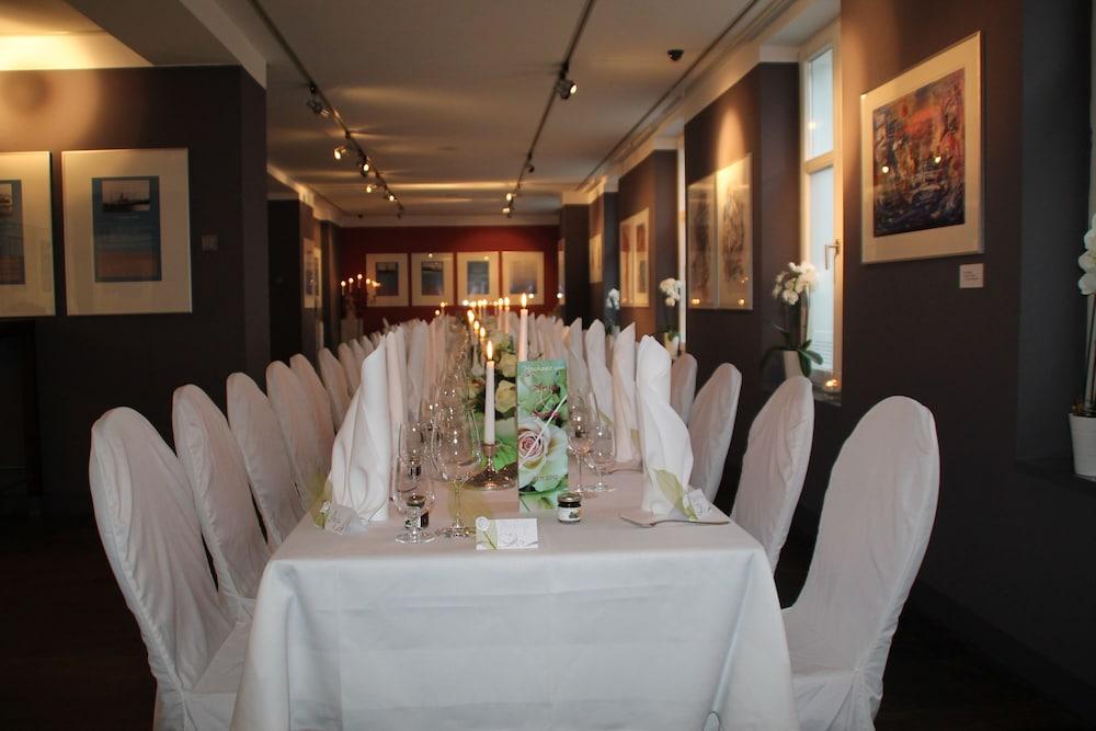 Ringelnatz Warnemuende Hotel รอสต็อค ภายนอก รูปภาพ
